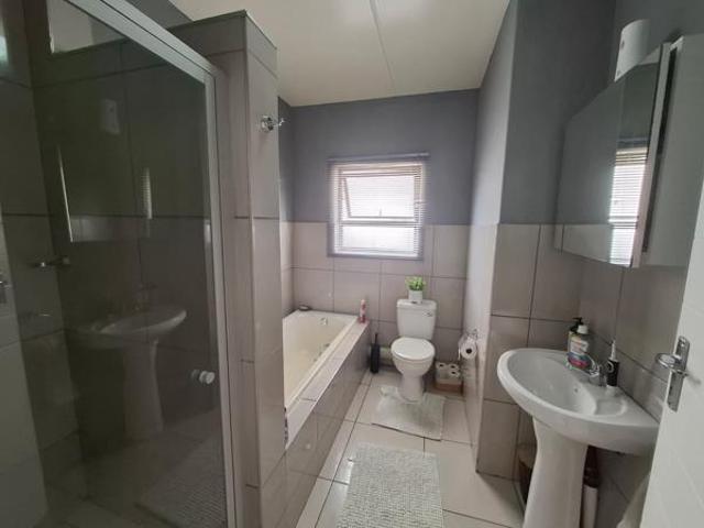2 Bedroom Apartment in Brentwood Park AH