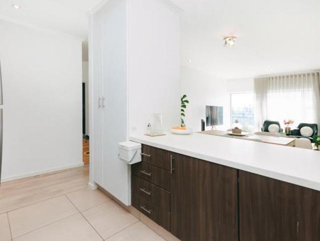 2 Bedroom Apartment in Bryanston