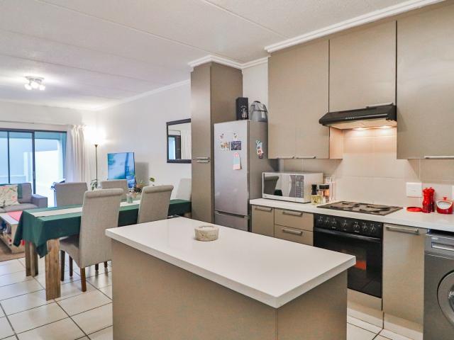 2 Bedroom Apartment in Bryanston