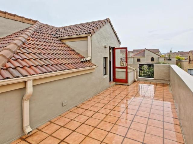 2 Bedroom Apartment in Bryanston