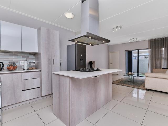 2 Bedroom Apartment in Bryanston