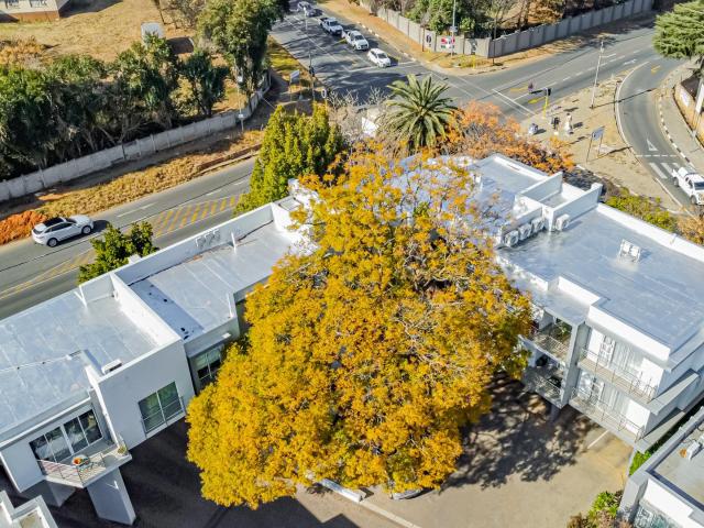 2 Bedroom Apartment in Bryanston