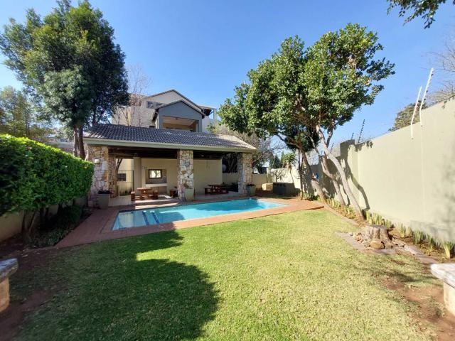 2 Bedroom Apartment in Bryanston