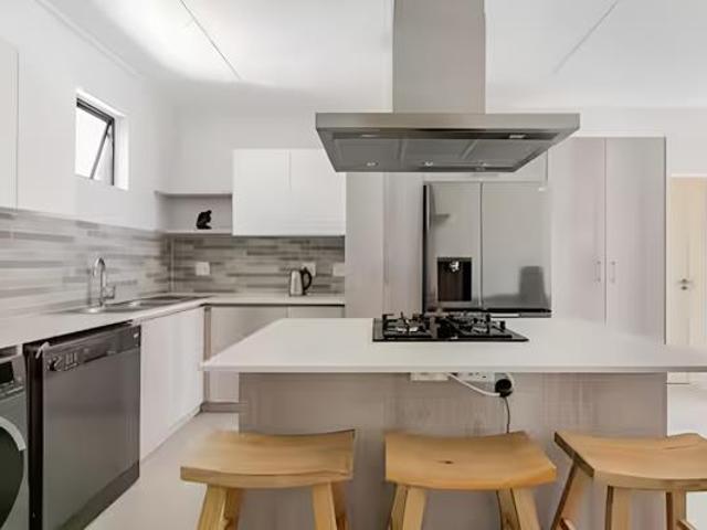 2 Bedroom Apartment in Bryanston
