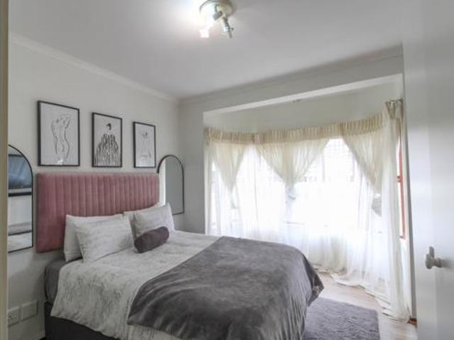 2 Bedroom Apartment in Bryanston