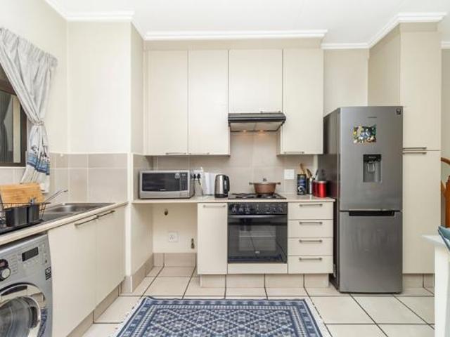 2 Bedroom Apartment in Bryanston