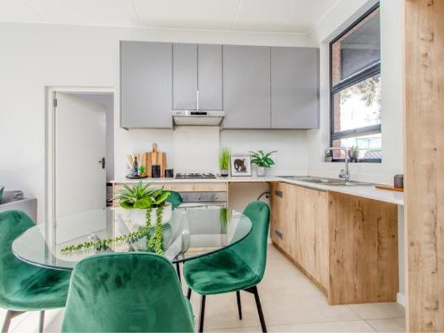 2 Bedroom Apartment in Bryanston