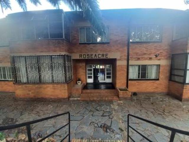 2 bedroom apartment in cyrildene