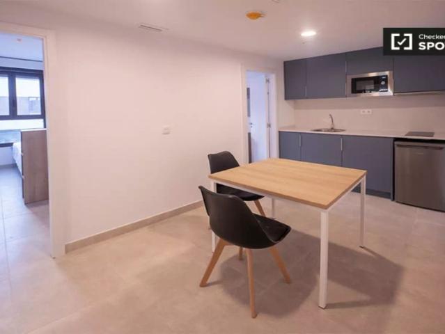 2 bedroom apartment in Camins Al Grau, Valencia