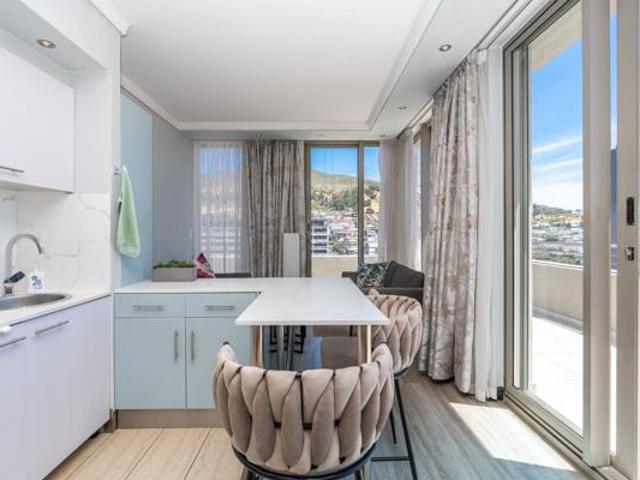 2 Bedroom Apartment in Cape Town City Centre