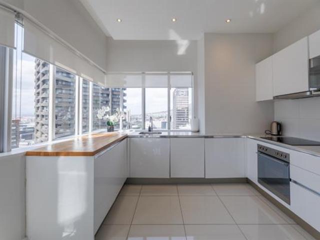 2 Bedroom Apartment in Cape Town City Centre