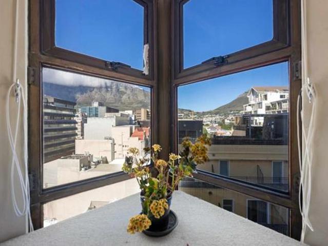 2 Bedroom Apartment in Cape Town City Centre