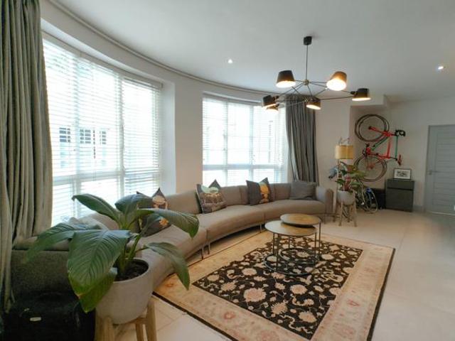 2 Bedroom Apartment in Cape Town City Centre