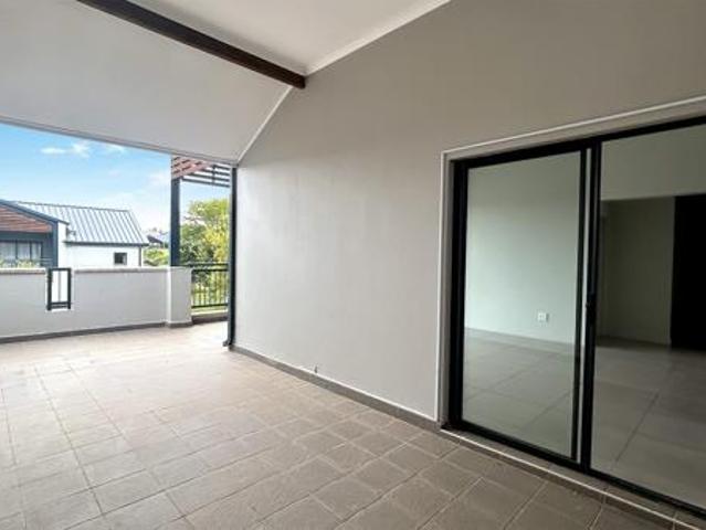 2 Bedroom Apartment in Carlswald Estate
