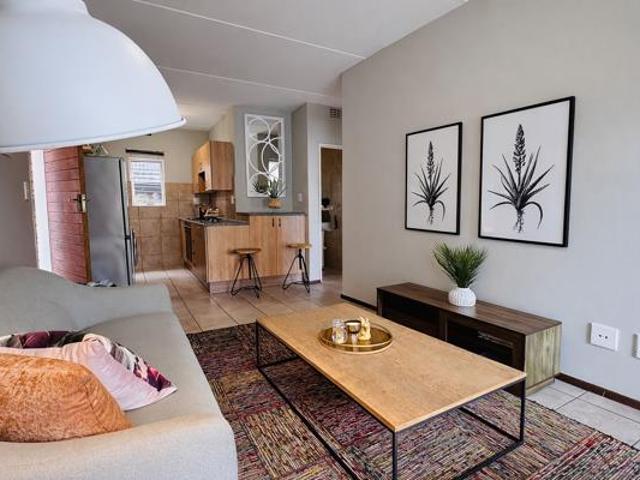 2 Bedroom Apartment in Carlswald Estate