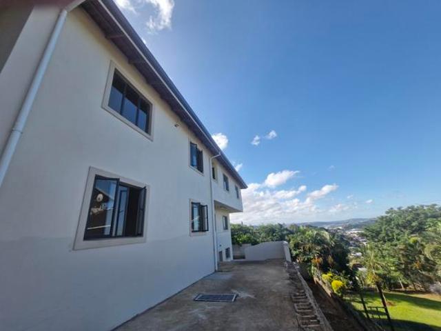 2 Bedroom Apartment in Clare Estate