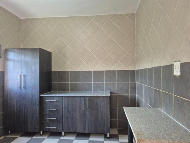 2 Bedroom Apartment in Clare Estate