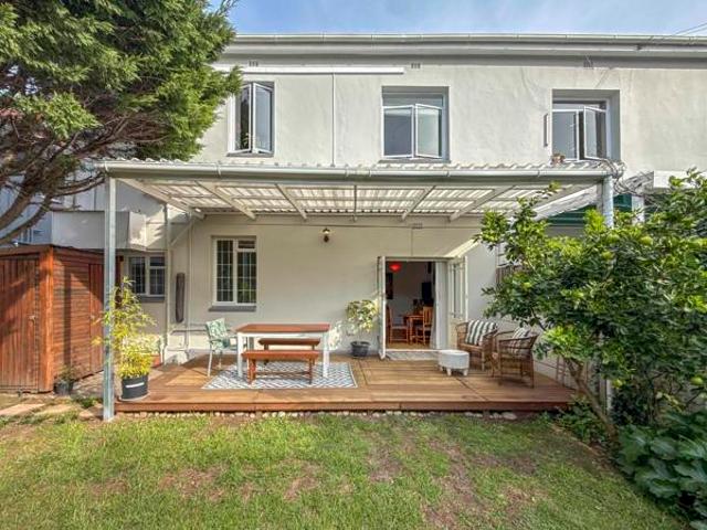2 Bedroom Apartment in Claremont