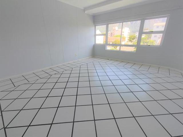 2 Bedroom Apartment in Claremont
