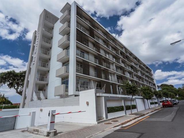 2 Bedroom Apartment in Claremont Upper