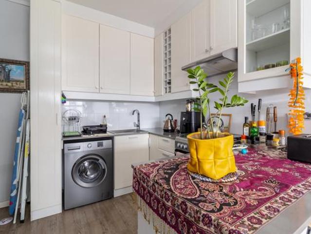 2 Bedroom Apartment in Claremont Upper