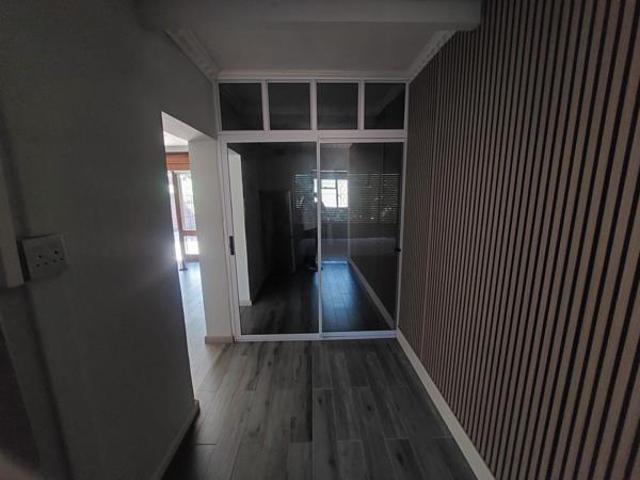 2 Bedroom Apartment in Clarendon