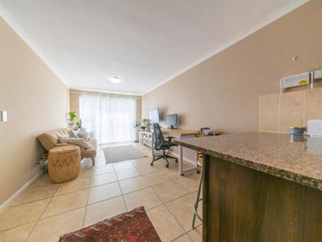 2 Bedroom Apartment in Cloetesville