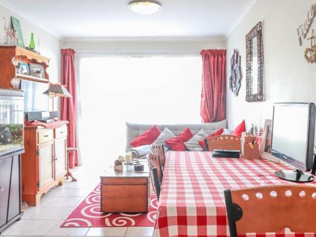 2 Bedroom Apartment in Cloetesville