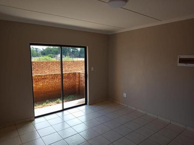 2 Bedroom Apartment in Cloverdene