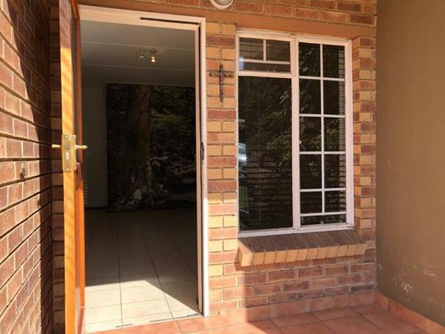 2 Bedroom Apartment in Comet