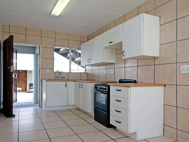 2 Bedroom Apartment in Comet