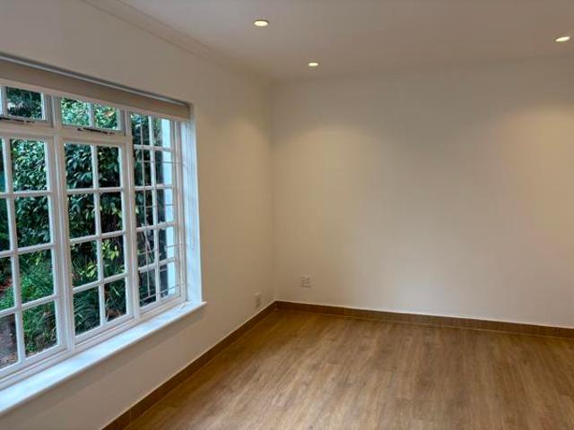2 Bedroom Apartment in Constantia