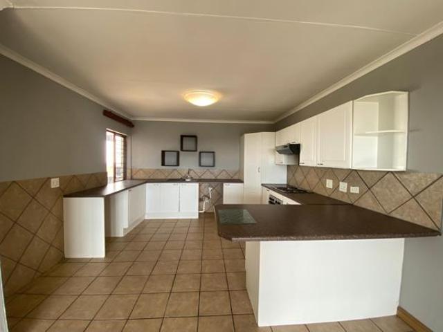 2 Bedroom Apartment in Constantia Kloof