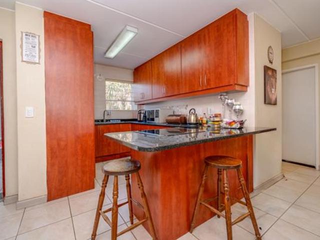 2 Bedroom Apartment in Constantia Kloof