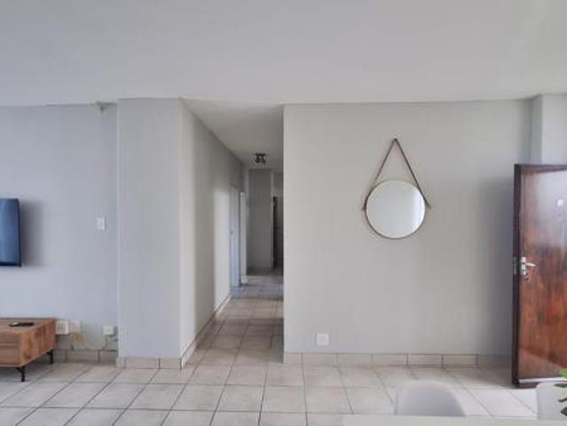 2 Bedroom Apartment in Constantia Kloof