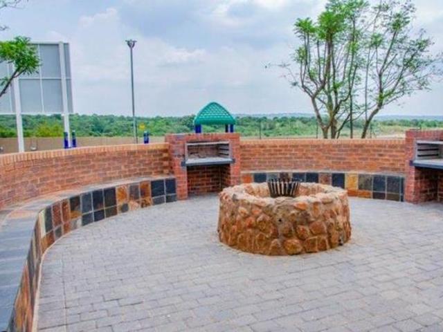2 Bedroom Apartment in Constantia Park