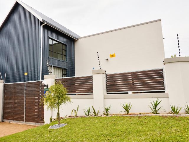 2 Bedroom Apartment in Durban North