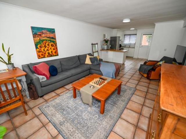 2 Bedroom Apartment in Durbanville Central