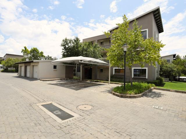 2 Bedroom Apartment in Dainfern