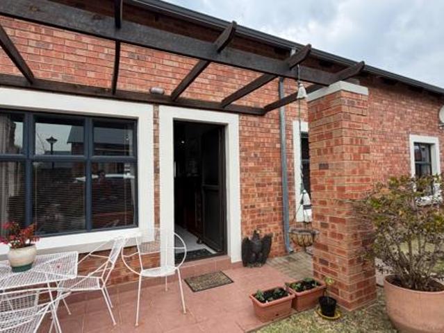 2 Bedroom Apartment in De Land Estate