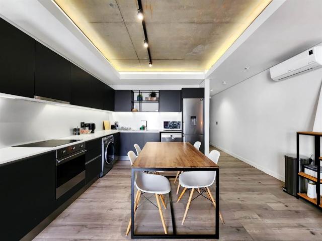 2 Bedroom Flat in De Waterkant