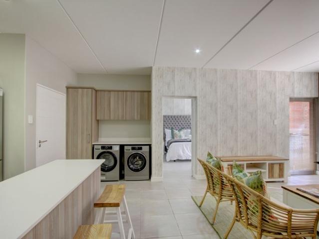 2 Bedroom Apartment in Die Hoewes