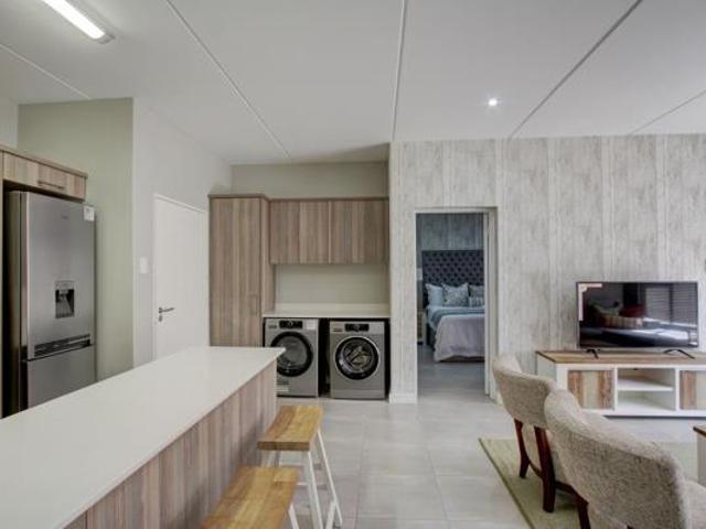 2 Bedroom Apartment in Die Hoewes