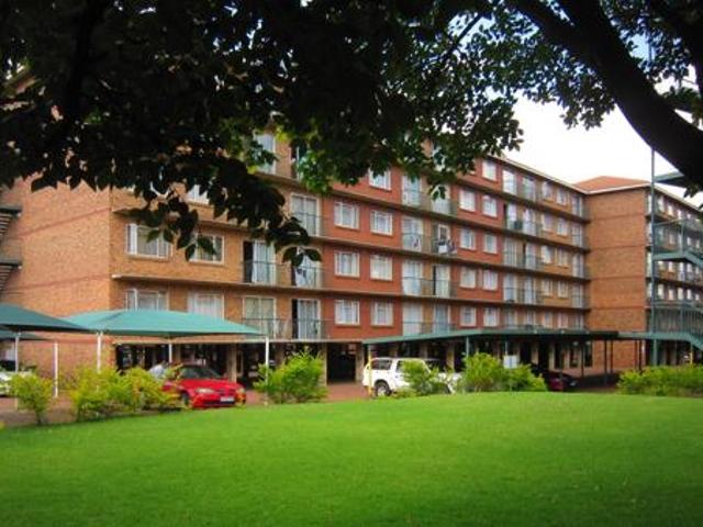 2 Bedroom Apartment in Die Hoewes