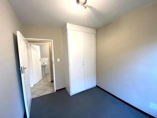2 Bedroom Apartment in Die Hoewes