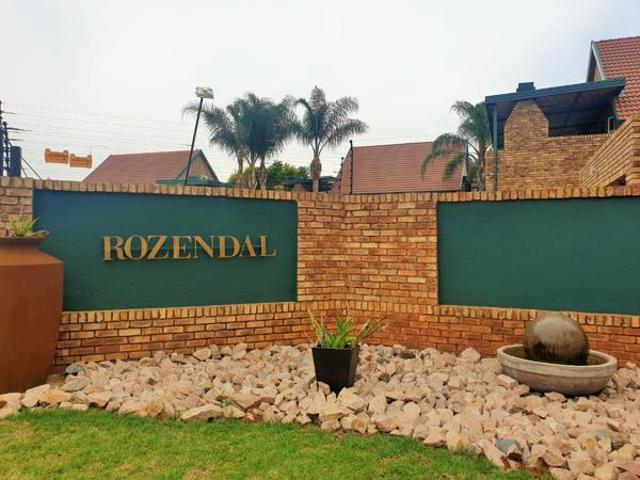 2 Bedroom Apartment in Die Hoewes