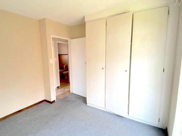 2 Bedroom Apartment in Die Hoewes