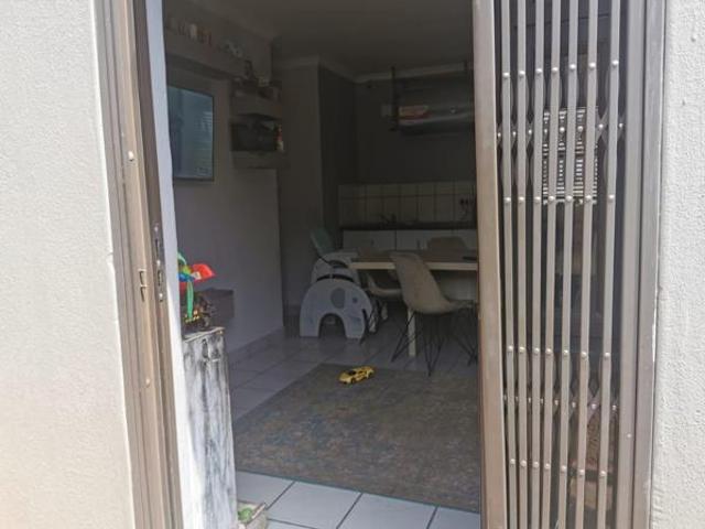 2 Bedroom Apartment in Die Hoewes