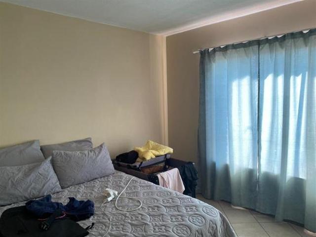 2 Bedroom Apartment in Die Hoewes
