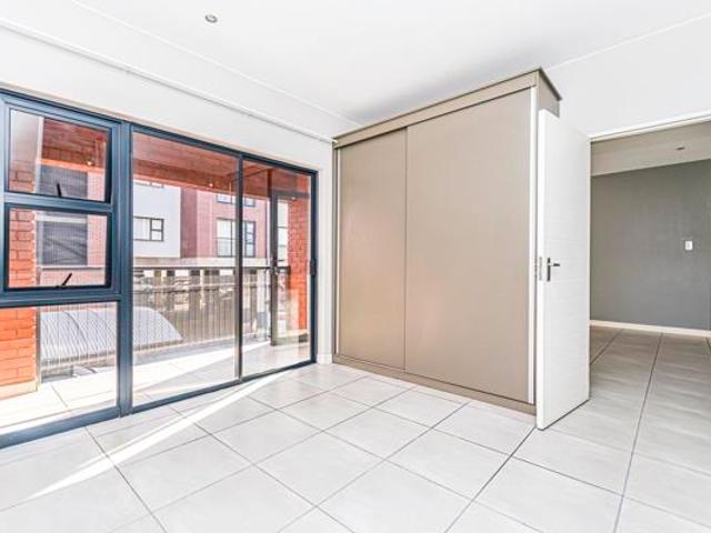 2 Bedroom Apartment in Die Hoewes